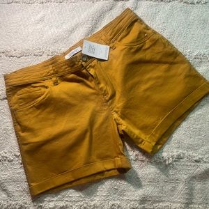 Vetemin Caramel Khaki Shorts Size Large 4.5 inch inseam BRAND NEW with Tags